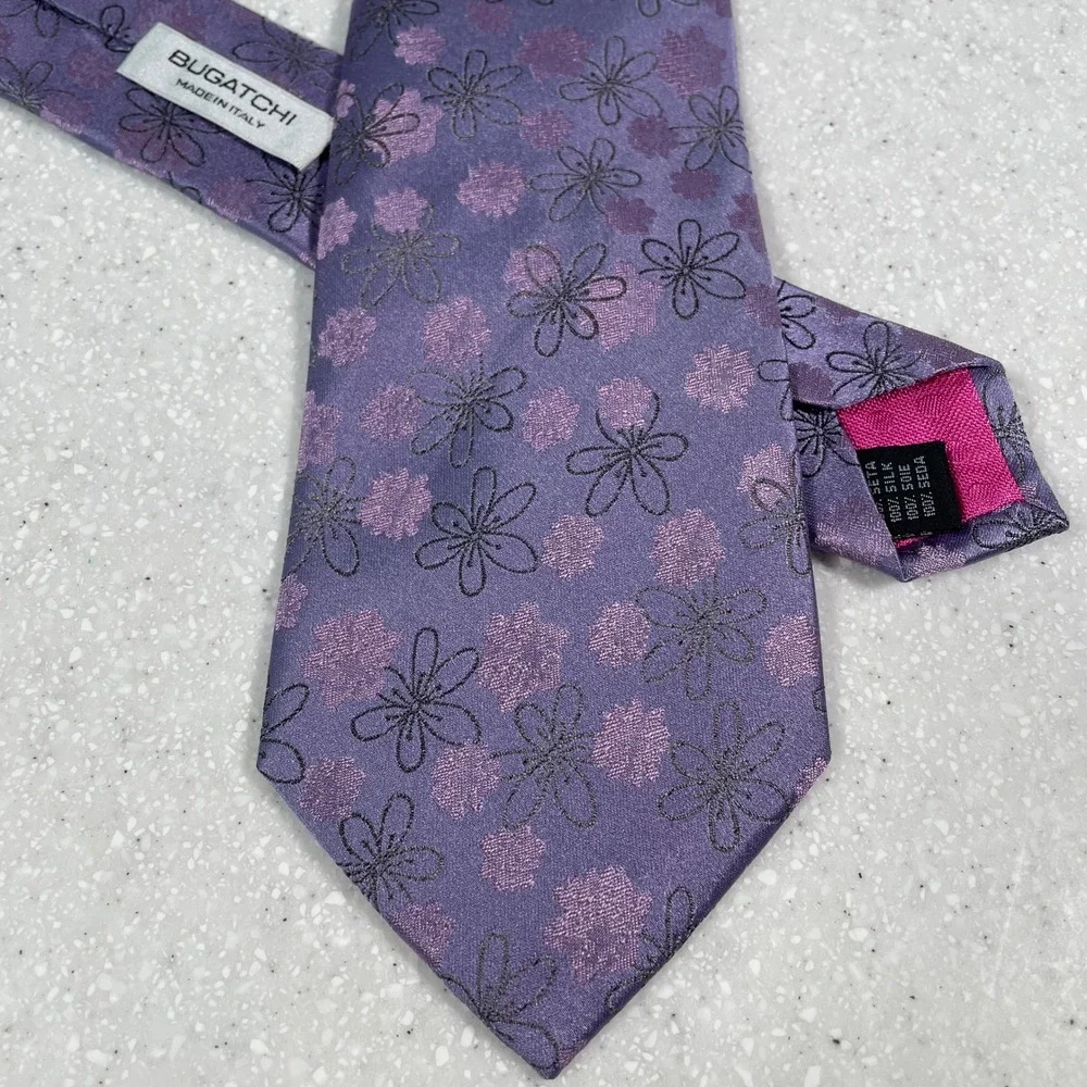Bugatchi Mens Purple Floral 100% Silk Necktie Made in Italy Lavender Flower Tie